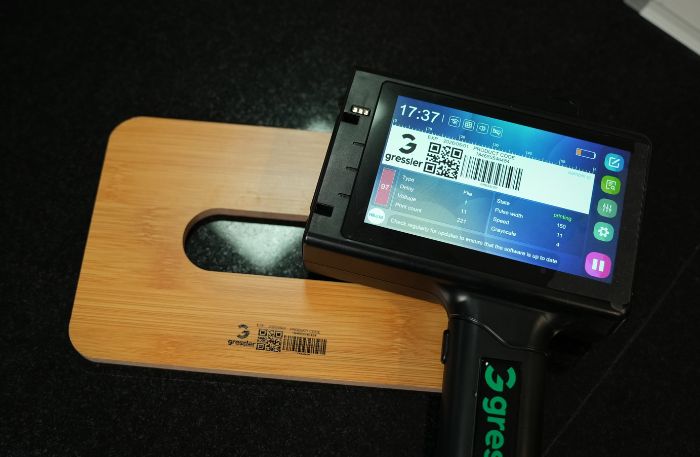 hasil cetak handheld printer inkjet portable gressler indonesia kayu