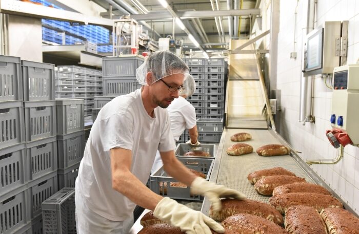 Tantangan mengelola produk varian banyak di pabrik makanan