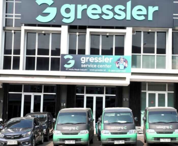Gressler blind van