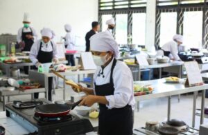 Bagaimana Mengatur Stok MBG Sekolah agar Tidak Kedaluwarsa