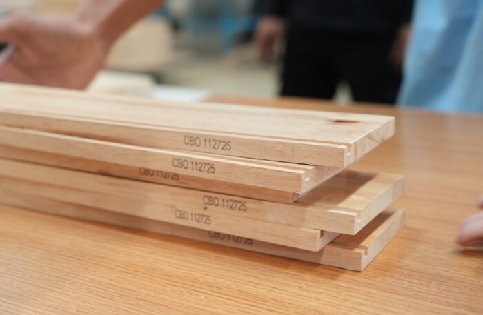 Panel kayu kode produksi